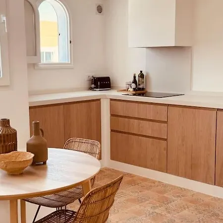 Charming Penthouse With Stunning Seaview *