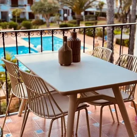 Charming Penthouse With Stunning Seaview Apartman
