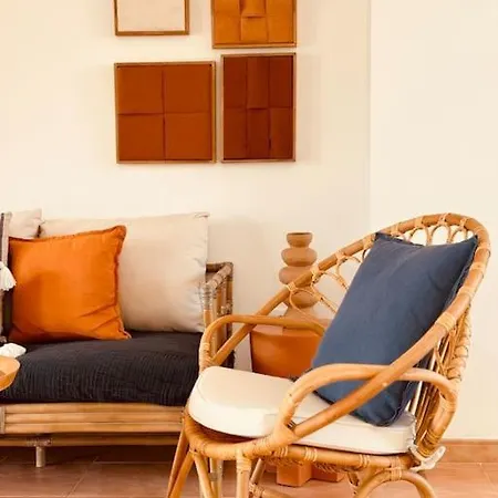 Charming Penthouse With Stunning Seaview Apartman *